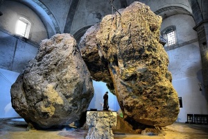 330-13-penascos-meteoritos-iglesia-san-miguel-de-arretxinaga